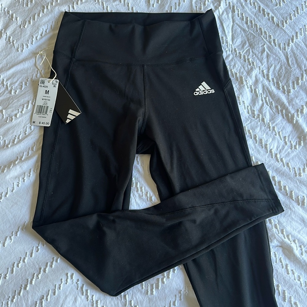 NEVER WORN adidas leggings